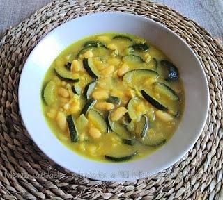 Alubias con calabacín y cúrcuma