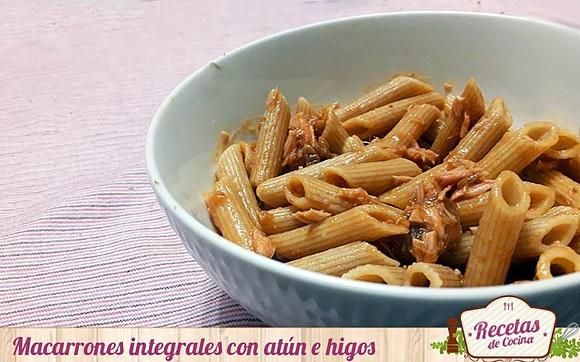 Macarrones integrales con atún e higos secos