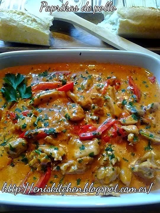 Paprikas de pollo