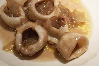 Calamares encebollados