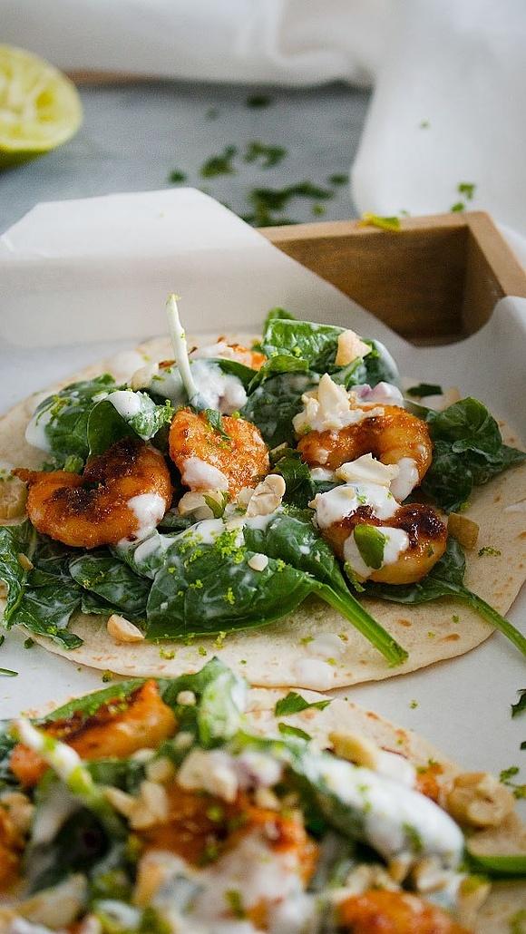 Tacos de Langostinos y Lima