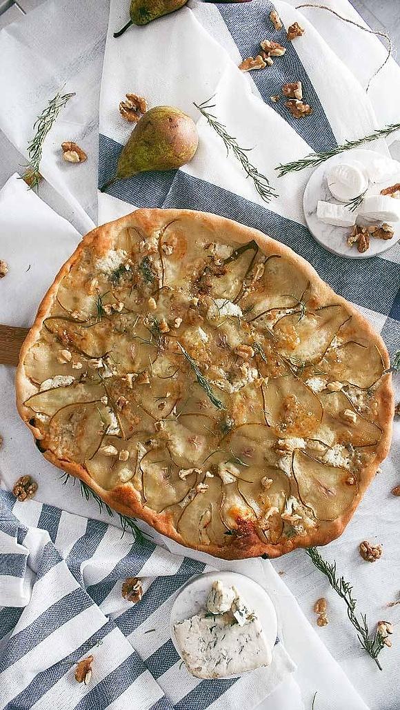 Pizza de pera y queso