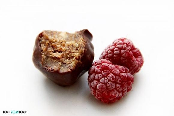 Bombones veganos de avellana y chocolate sin azúcar