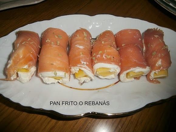 Rollitos de salmón y mango