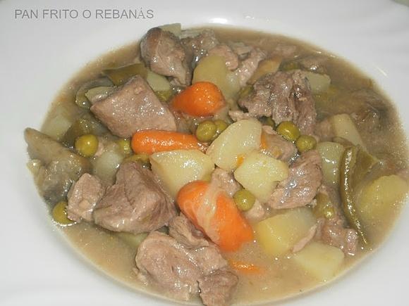 Menestra de guisantes con carne