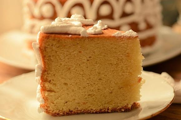 Bizcocho de naranja con merengue