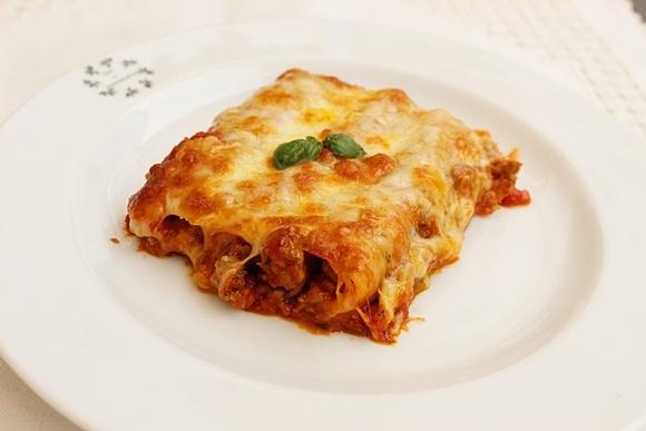 Canelones con carne y butifarra