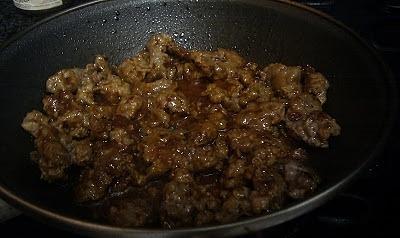Gnocchis amb mojo picón i botifarra
