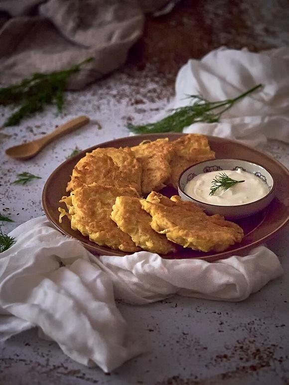 Latkes o tortitas de patata fritas