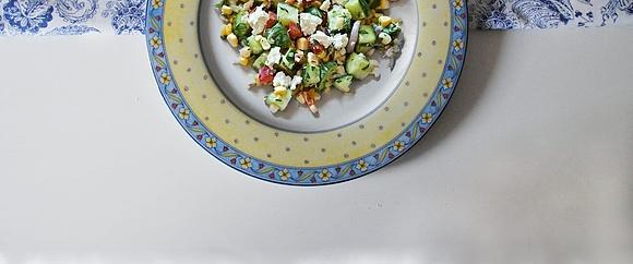 Ensalada de pepino y queso feta