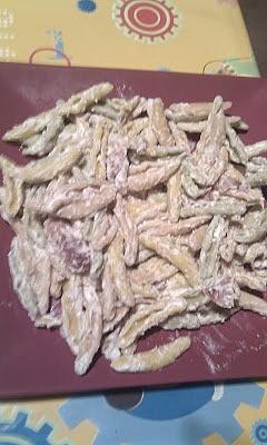 Fagiolini con salsa carbonara e formaggio