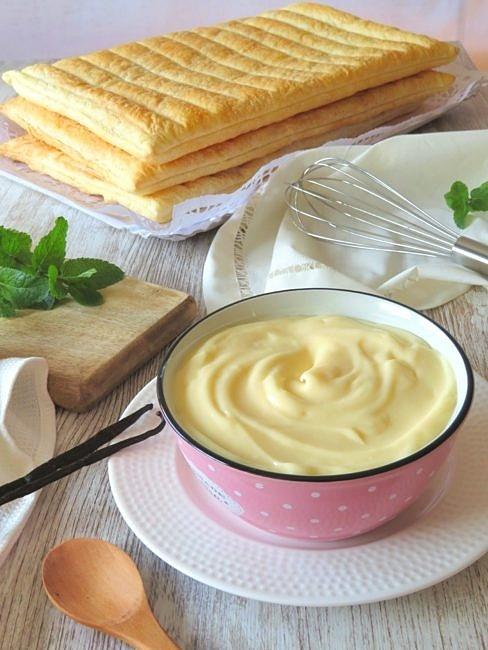 Crema pastelera fácil sin grumos para relleno de tartas