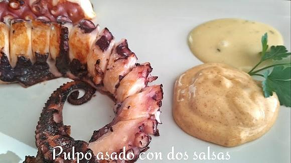 Pulpo asado con dos salsas