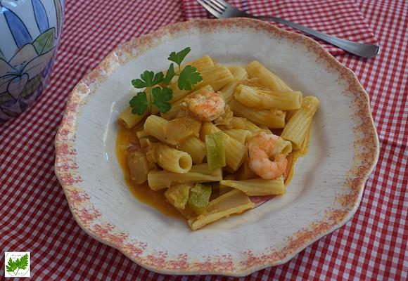 Rigatoni z langustynami i jabłkiem