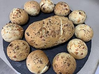 Pan de bacon y queso