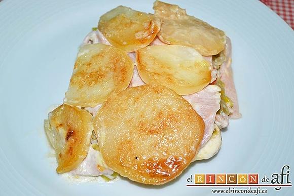 Pastel de chuletas de Sajonia con papas y verduras