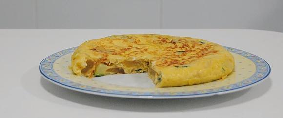 Tortilla de patata calabacín y queso