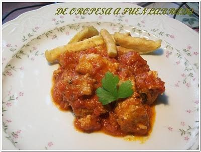 Lomo con tomate y falsas patatas
