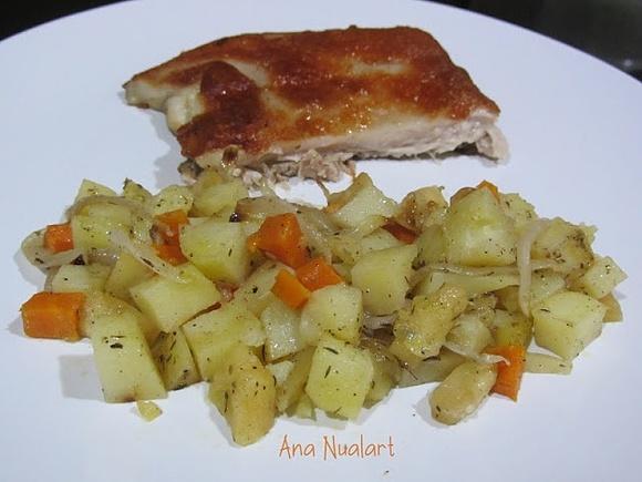 Cochinillo ibérico confitado con hortalizas y manzana