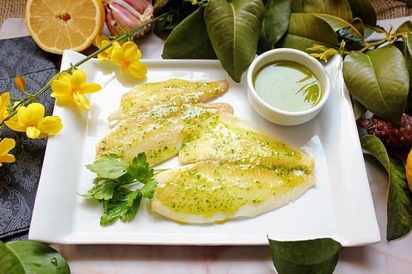 Filetes de limanda con gremolata