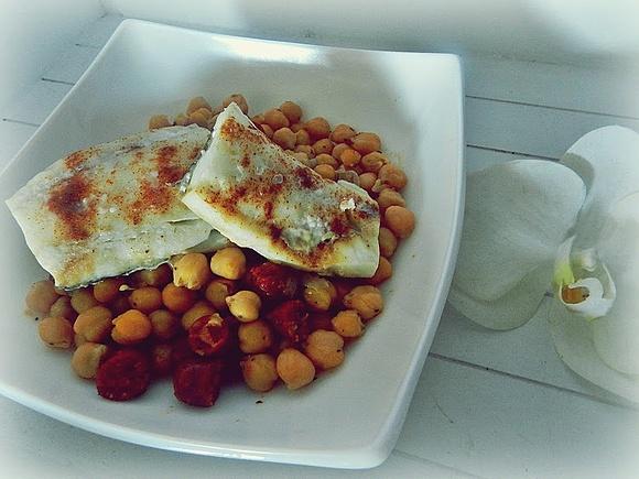 Garbanzos con chistorra y bacalao