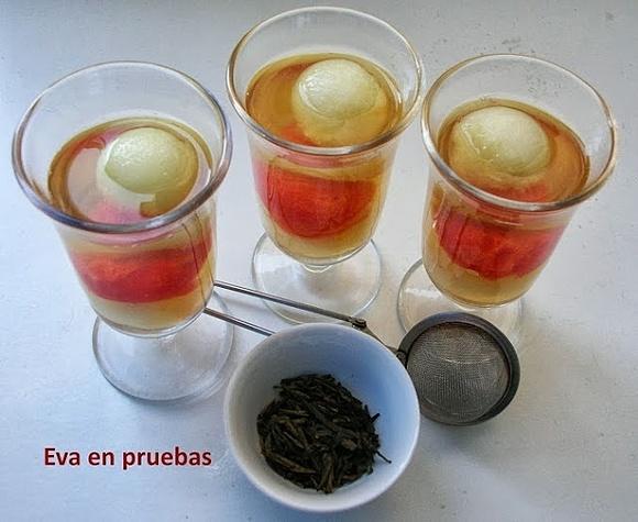 Postre de melón y sandía con gelatina de té verde