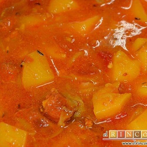 Papas guisadas con chistorra y chorizo