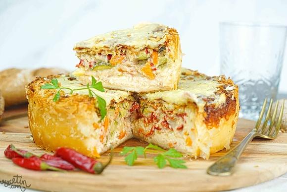 Pastel de verduras con hojaldre