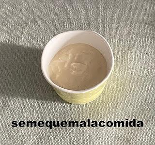 Helado cremoso de limón