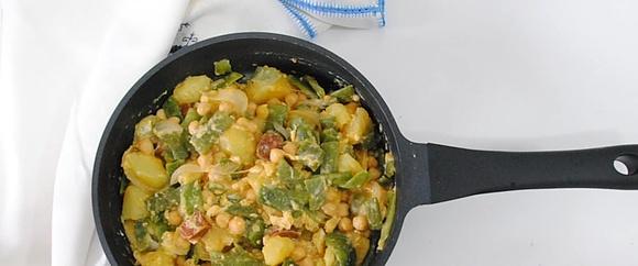 Revuelto de judías verdes con chorizo y garbanzos