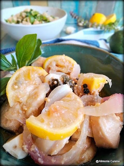 Escabeche de pollo con limones confitados