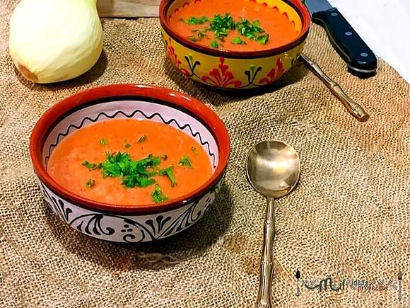 Gazpacho z brzoskwinią