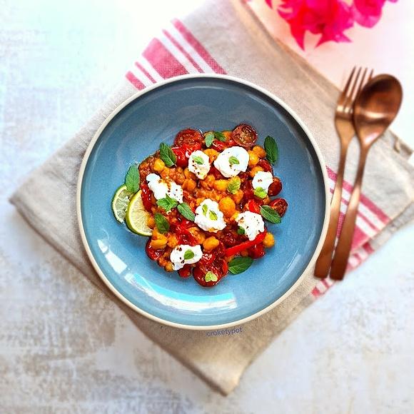 Garbanzos tandoori con labneh