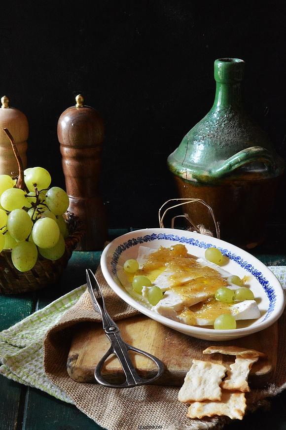 Pecorino con marmellata di uva