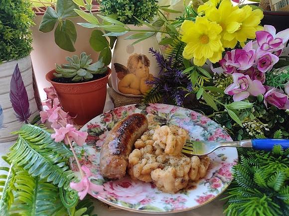 Alubias blancas con longaniza criolla