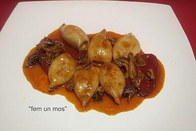 Calamares con salsa de piquillos