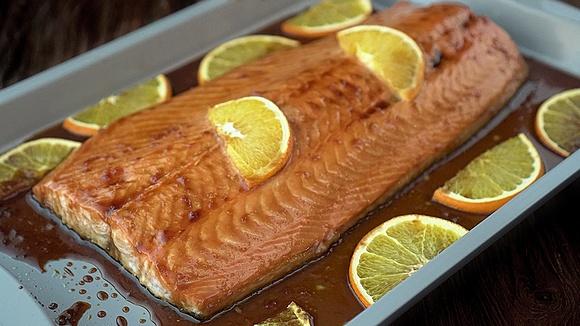 Salmón glaseado a la naranja