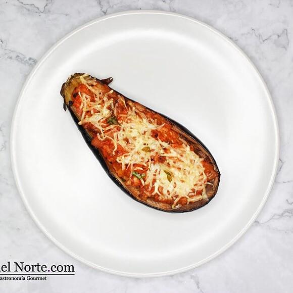 Berenjenas rellenas de atún y champiñones
