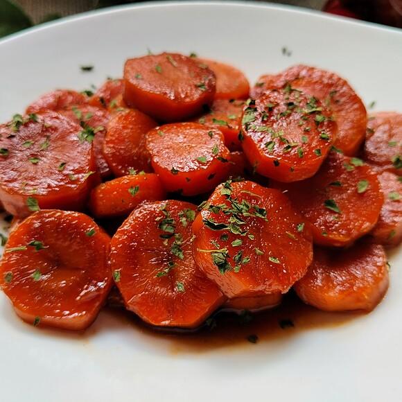 Zanahorias glaseadas con sriracha y miel