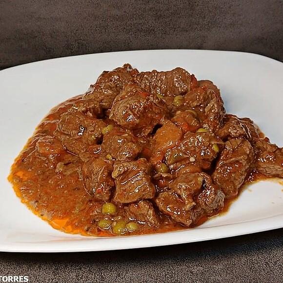 Ragú de ternera al vino tinto