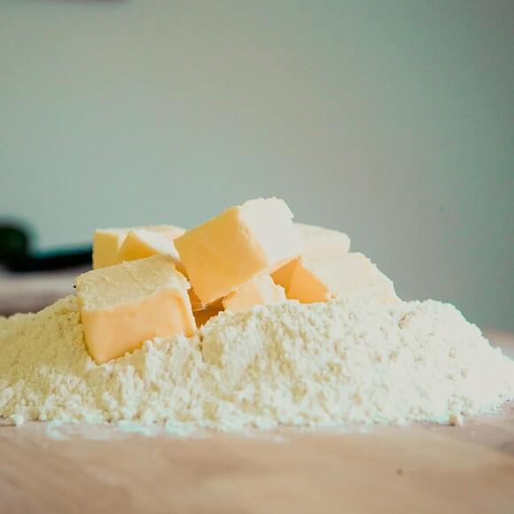 Bechamel tradicional para croquetas cremosas paso a paso