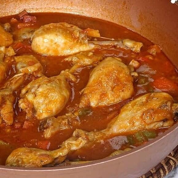 Pollo al chilindrón de la abuela