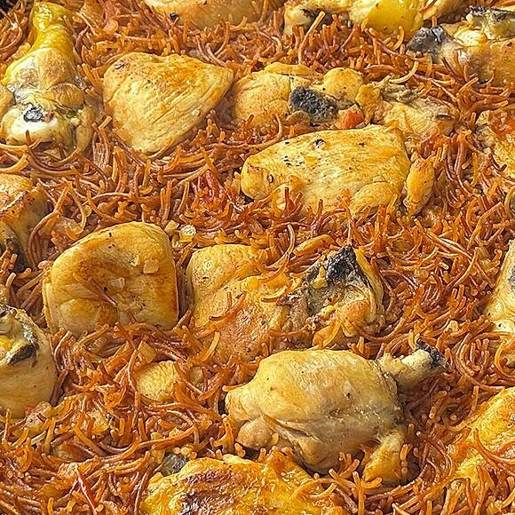 Fideuá de pollo fácil