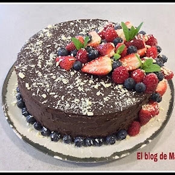 Tarta de chocolate con corazón de frambuesa
