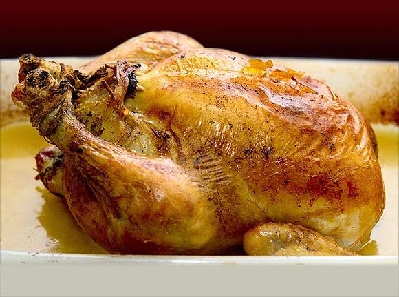 Pollo relleno de frutos secos para Navidad