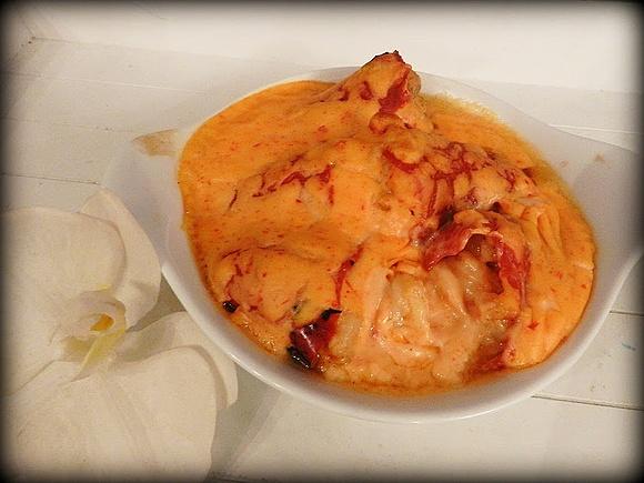 Pimientos del piquillo rellenos de merluza y gambas