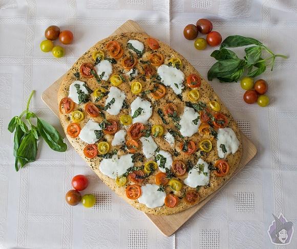 Focaccia caprese