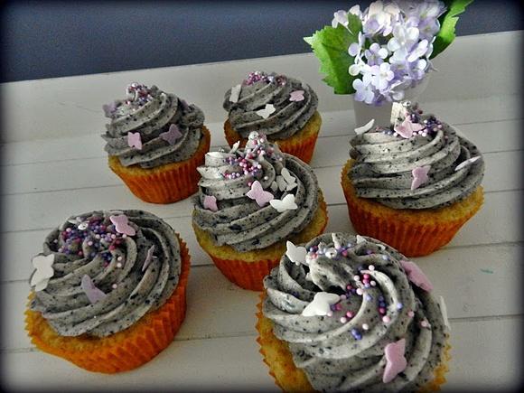 Cupcakes de plátano con buttercream de oreo