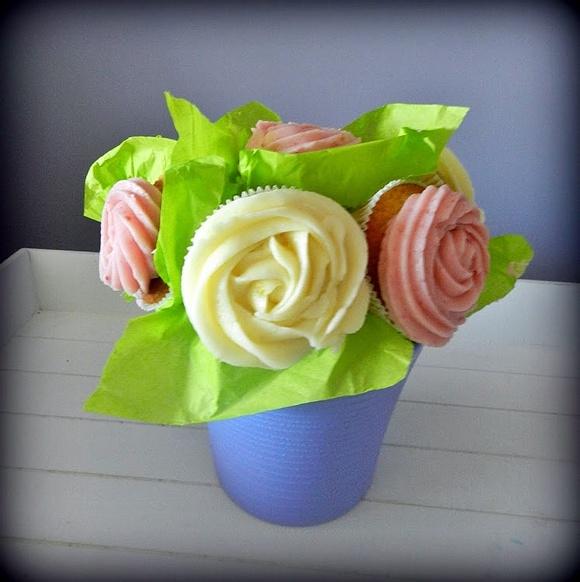 Bouquet de cupcakes de limón, frambuesa y chocolate blanco