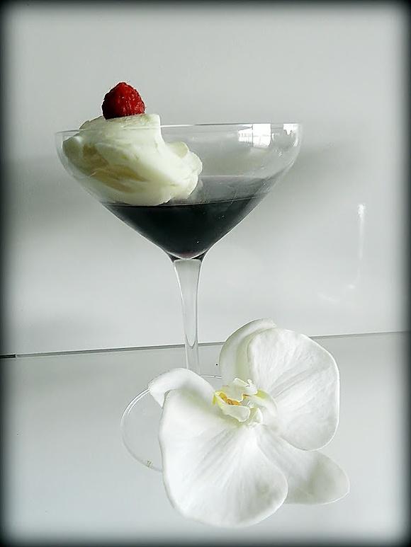Gelatina de violetas con yogurt
